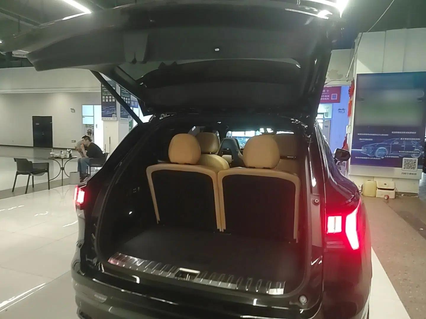 Lynk & Co 09 EM-P 2021 2.0T PHEV Halo Six-Seater — миниатюра 22