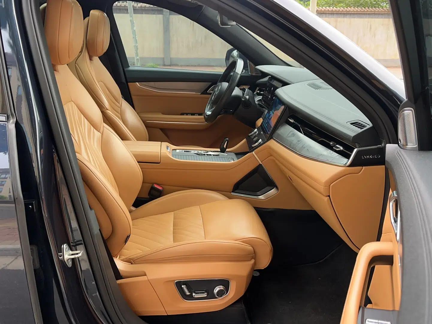 Lynk & Co 09 EM-P 2023 2.0TD EM-P Four-Wheel Drive Asian Games Executive Edition Five Seats — миниатюра 25