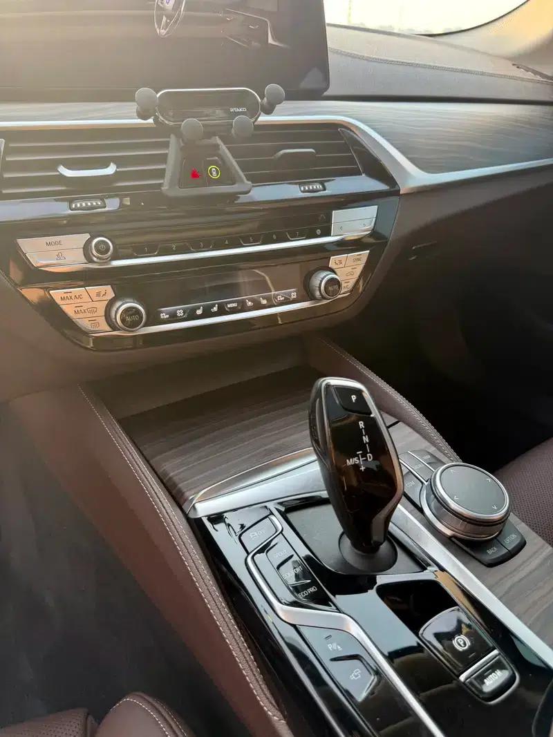 BMW 5 Series 2021 530Li Luxury Package — миниатюра 16