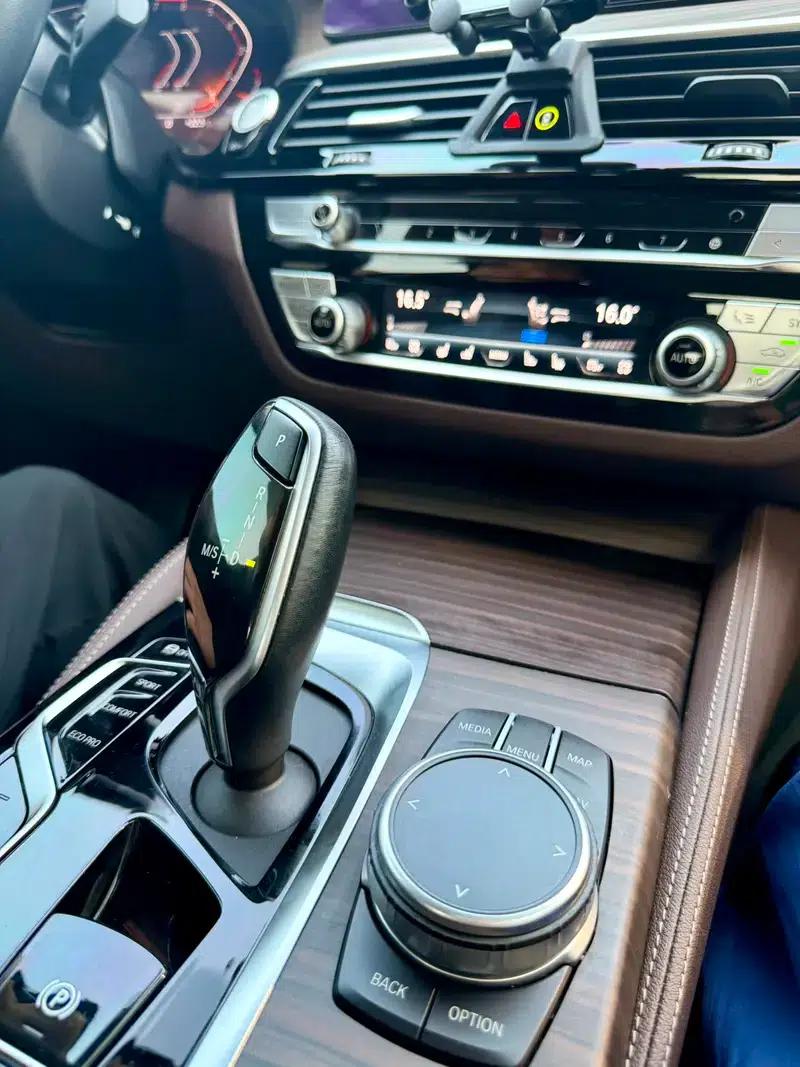 BMW 5 Series 2021 530Li Luxury Package — миниатюра 8