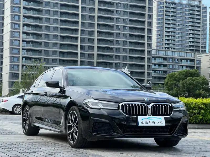 2023 BMW 5 Series 530Li Luxury M Sport Package — миниатюра 3