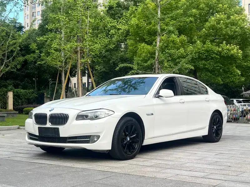 BMW 5 Series 2013 525Li Luxury — миниатюра 1