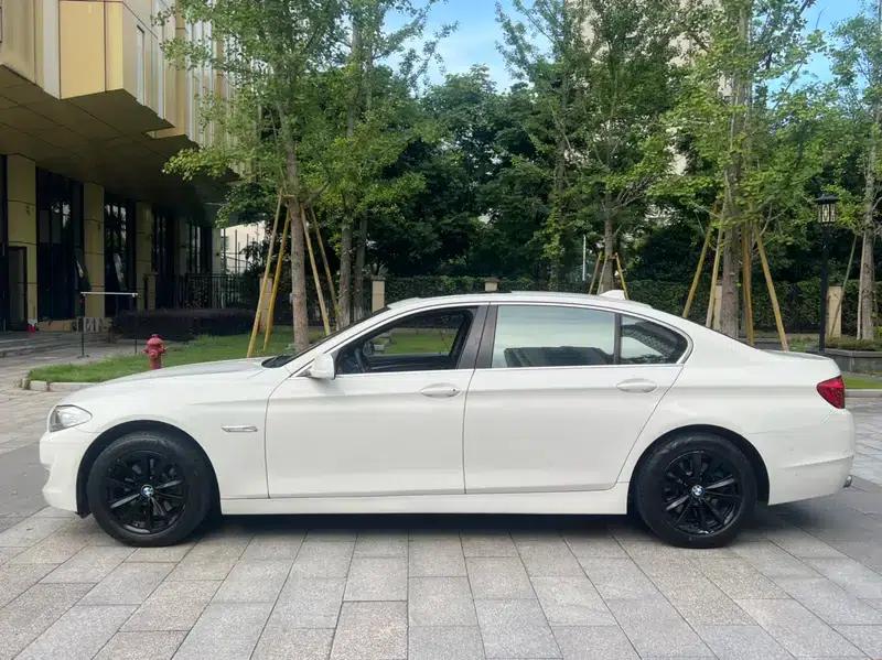 BMW 5 Series 2013 525Li Luxury — миниатюра 4