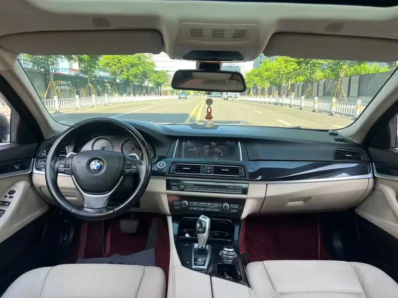 BMW 5 Series 2011 523Li Leading Edition — миниатюра 11