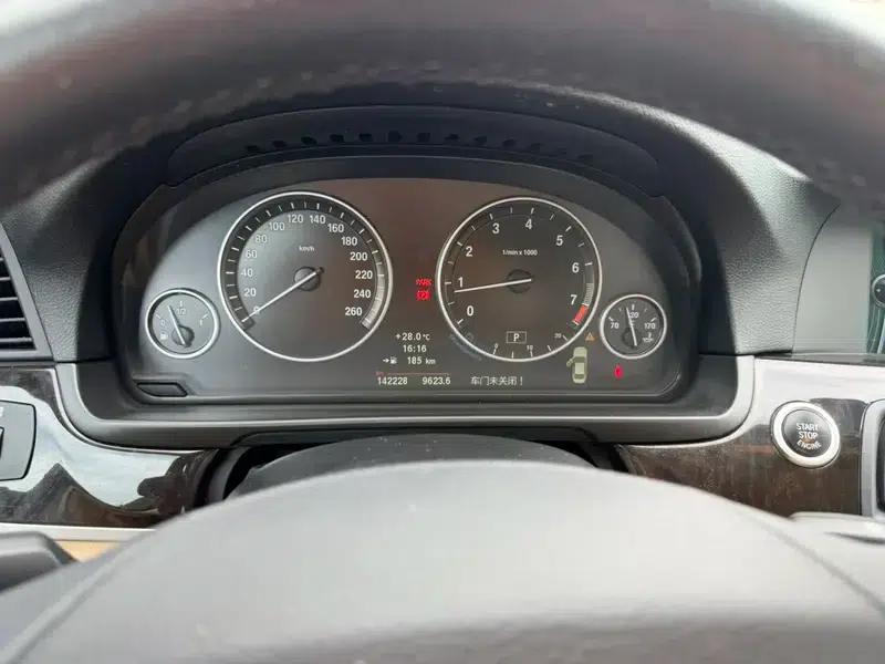 BMW 5 Series 2012 523Li Leading Edition — миниатюра 8