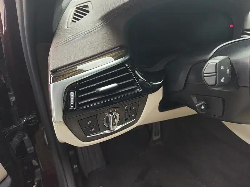 2019 BMW 5 Series 530Li xDrive M Sport Package — миниатюра 13
