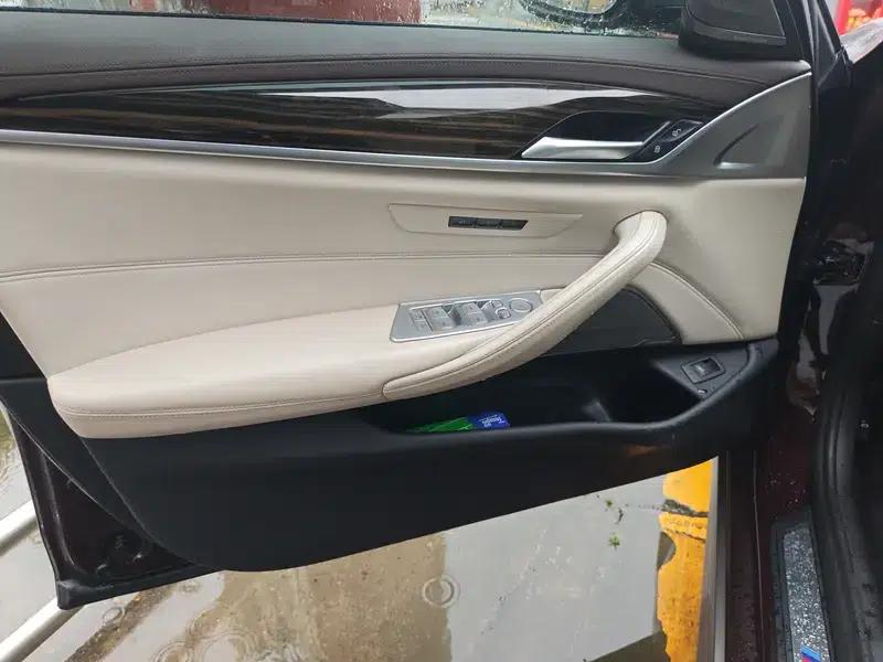 2019 BMW 5 Series 530Li xDrive M Sport Package — миниатюра 16