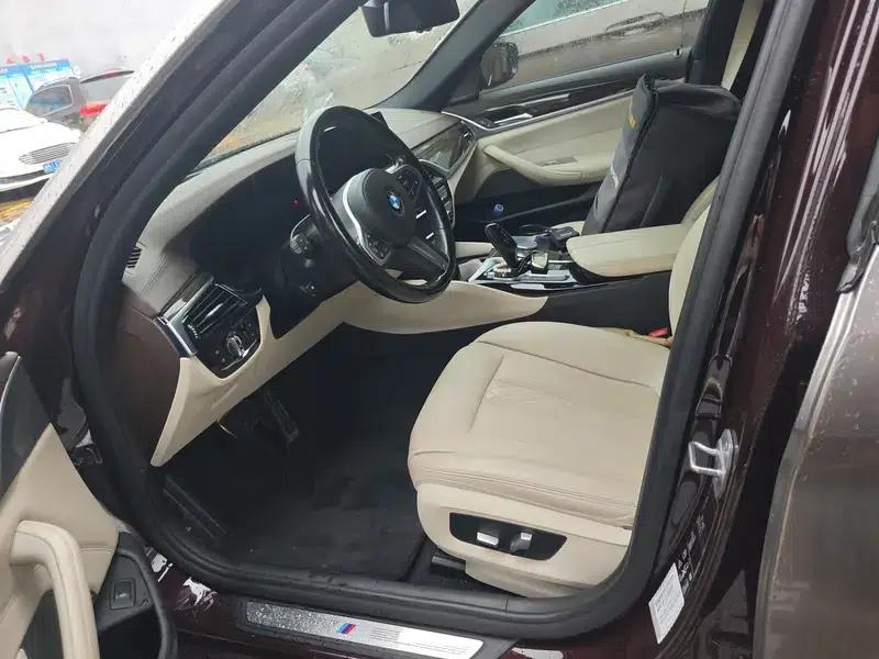 2019 BMW 5 Series 530Li xDrive M Sport Package — миниатюра 7