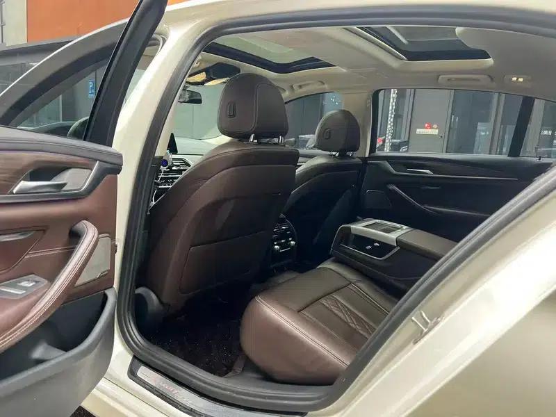 BMW 5 Series 2018 530Li Luxury Package — миниатюра 12