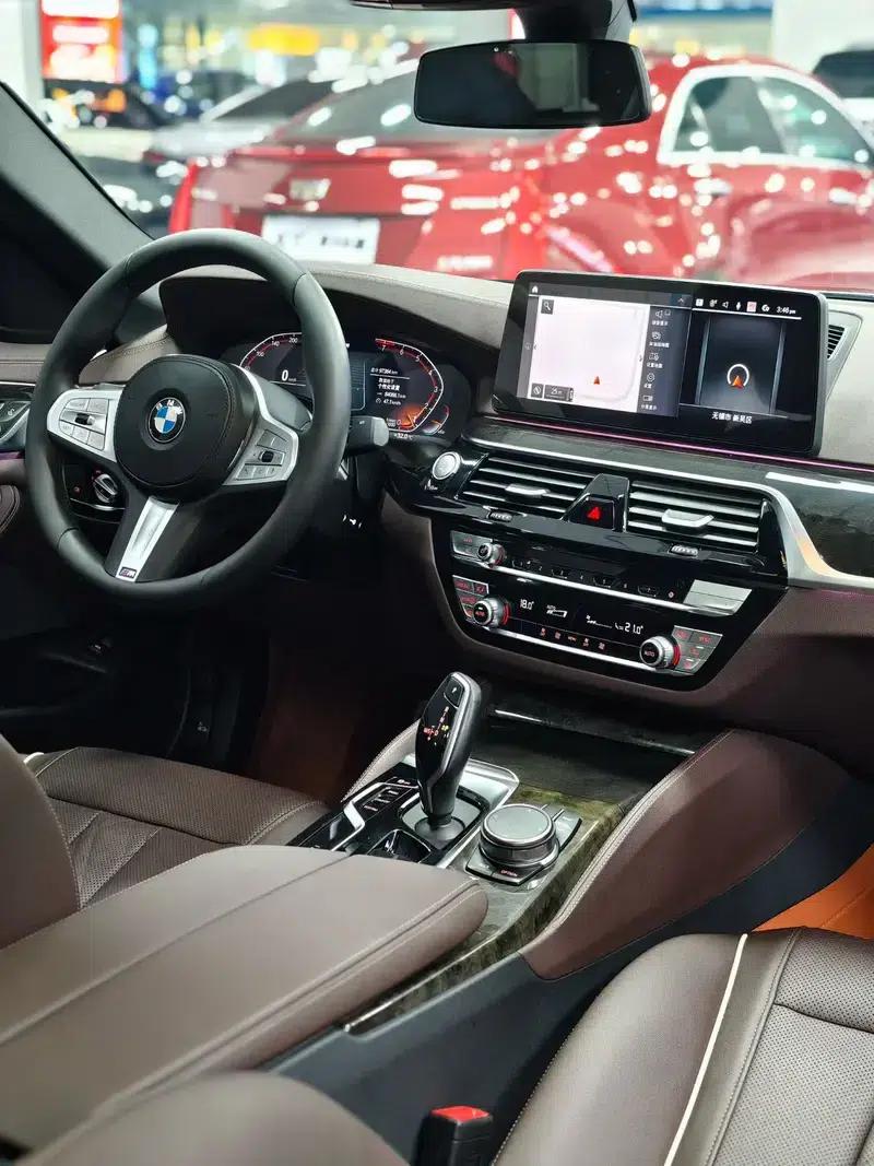 BMW 5 Series 2022 Facelift 525Li M Sport Package — миниатюра 4