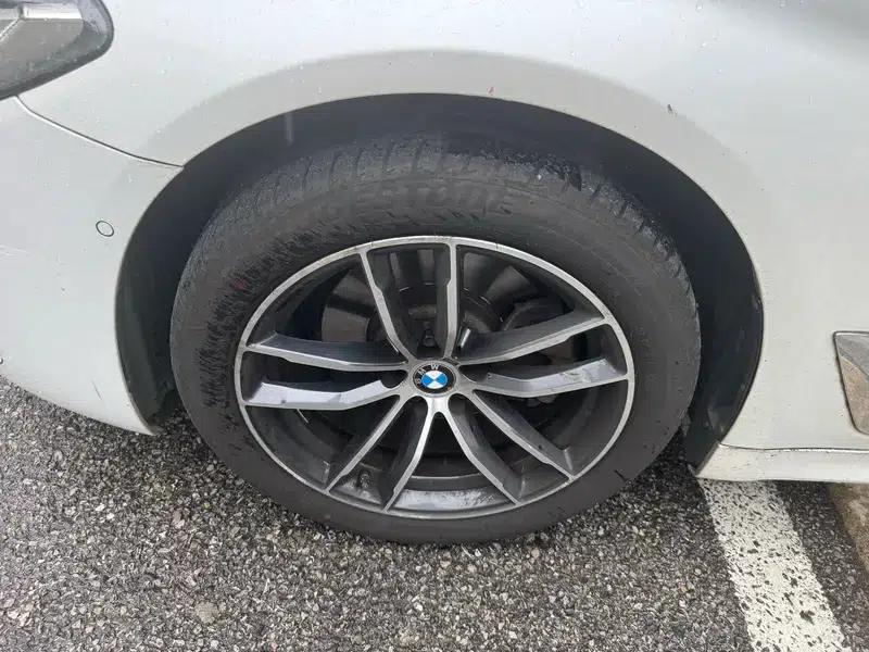 2022 BMW 5 Series 525Li M Sport Package — миниатюра 5