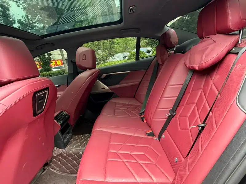 2024 BMW 5 Series 530Li Leading Edition M Sport Package — миниатюра 10