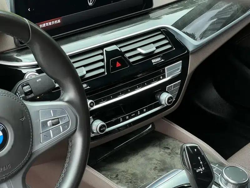 BMW 5 Series 2022 Facelift 525Li M Sport Package — миниатюра 14