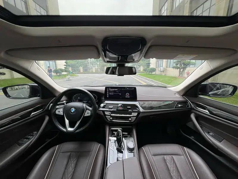 2021 BMW 5 Series 525Li Luxury Package — миниатюра 12