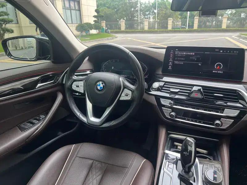 2021 BMW 5 Series 525Li Luxury Package — миниатюра 17