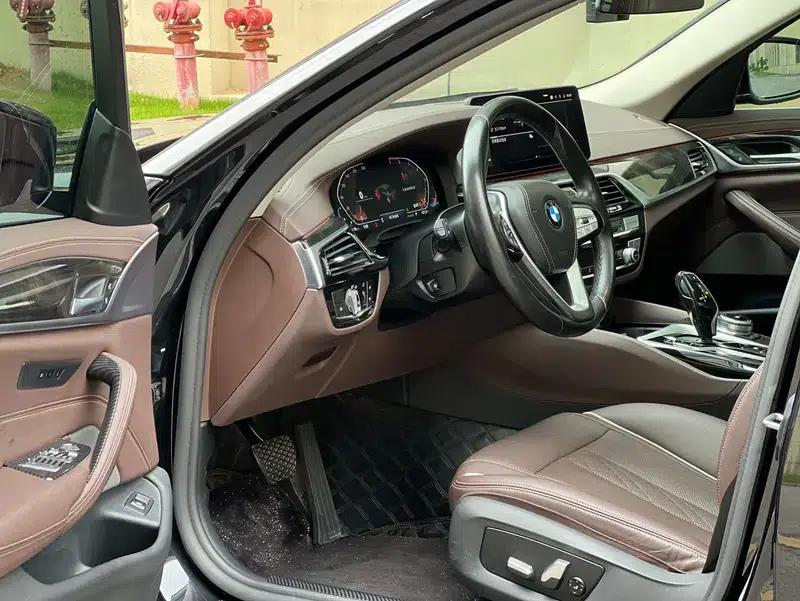 2021 BMW 5 Series 525Li Luxury Package — миниатюра 18