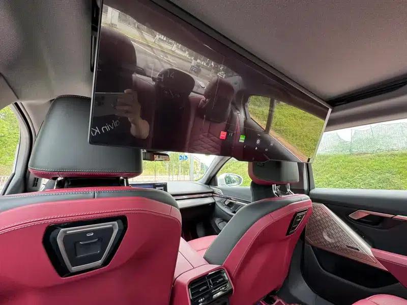 2025 BMW 5 Series 530Li Luxury M Sport Package — миниатюра 8
