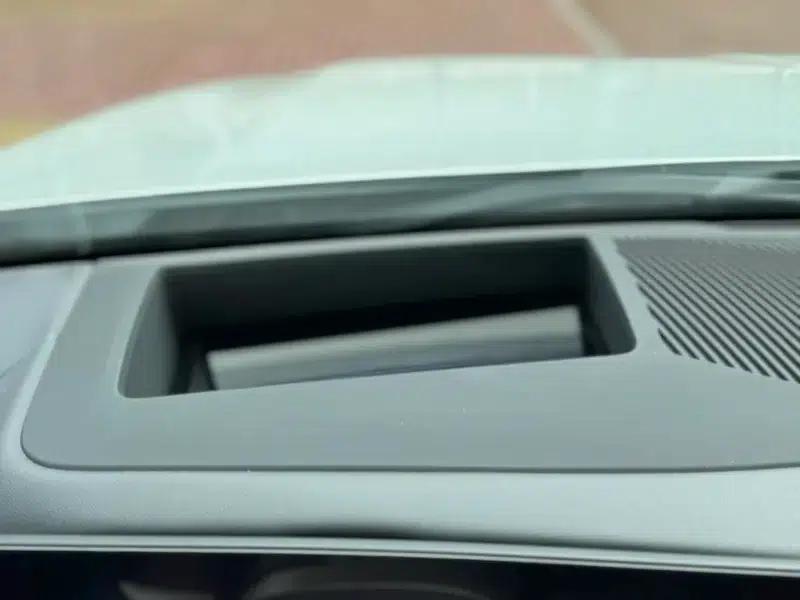 2025 BMW 5 Series 530Li Luxury M Sport Package — миниатюра 9