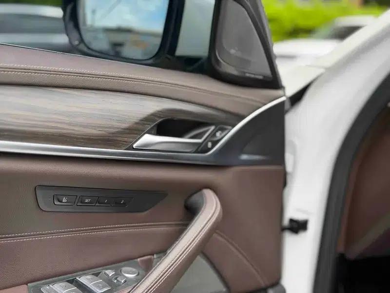 BMW 5 Series 2021 530Li Luxury Package — миниатюра 20