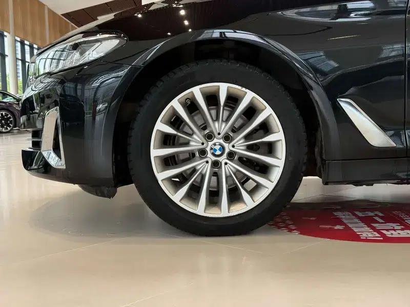 2021 BMW 5 Series 525Li Luxury Package — миниатюра 8