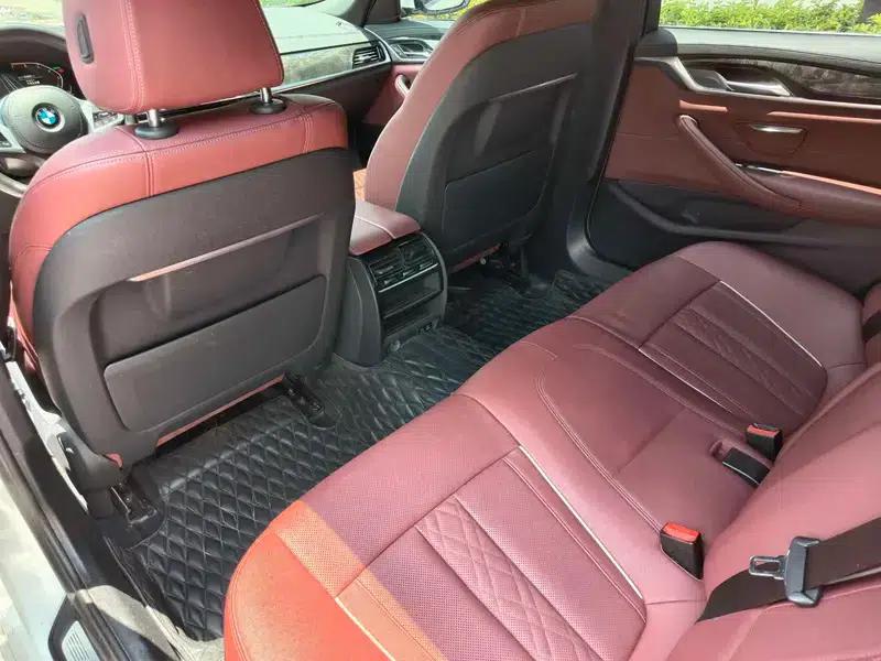 2021 BMW 5 Series 525Li M Sport Package — миниатюра 12