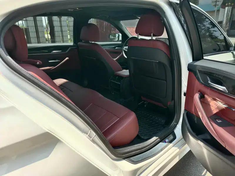 2021 BMW 5 Series 525Li M Sport Package — миниатюра 13