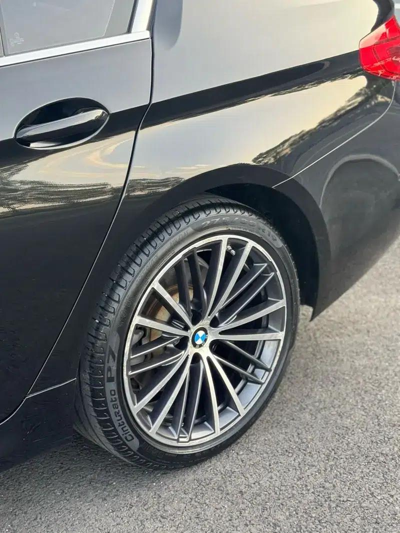 2020 BMW 5 Series 530Li xDrive M Sport Package — миниатюра 5