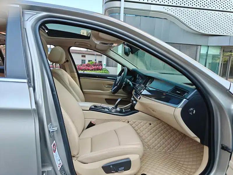 2014 BMW 5 Series 520Li Elegant Edition — миниатюра 9