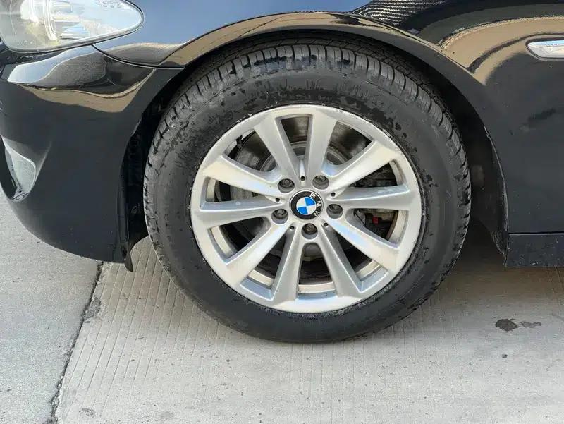 BMW 5 Series 2012 523Li Leading Edition — миниатюра 14