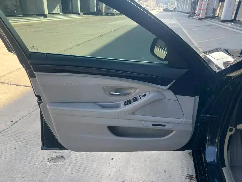 BMW 5 Series 2012 523Li Leading Edition — миниатюра 19