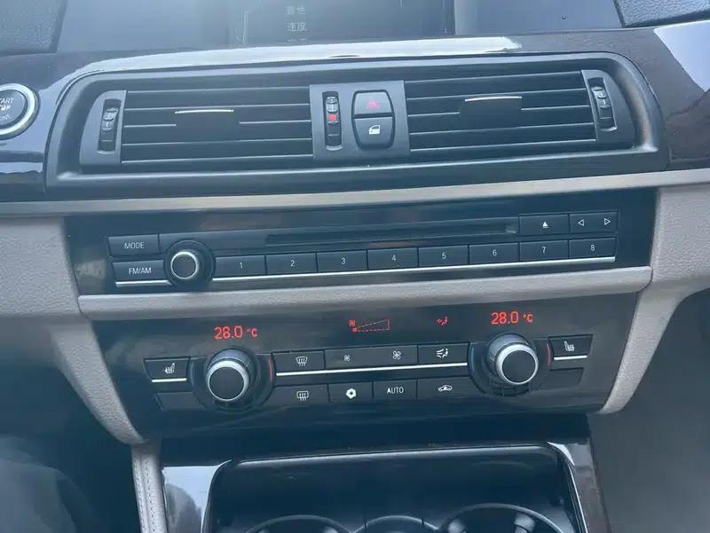 BMW 5 Series 2012 523Li Leading Edition — миниатюра 22