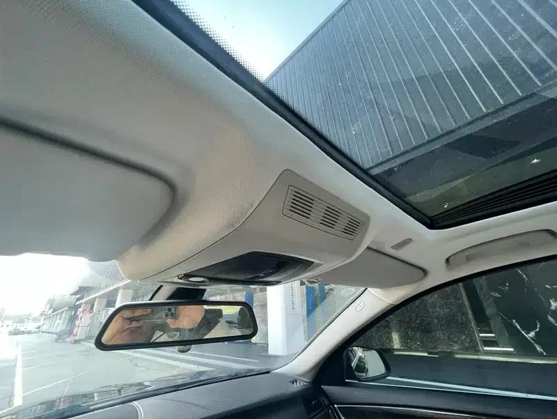 BMW 5 Series 2012 523Li Leading Edition — миниатюра 24