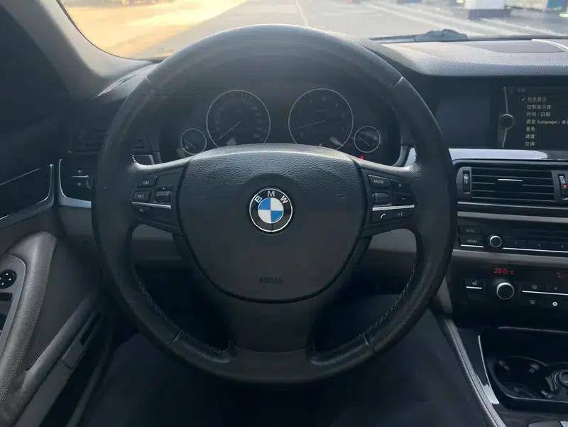 BMW 5 Series 2012 523Li Leading Edition — миниатюра 32