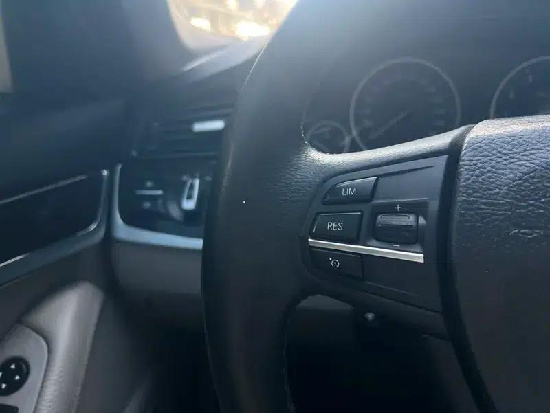 BMW 5 Series 2012 523Li Leading Edition — миниатюра 34