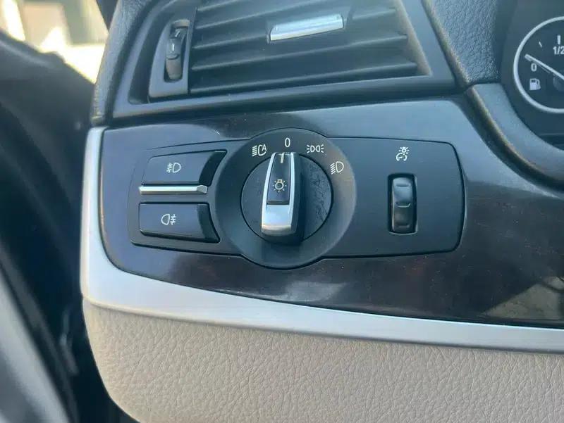 BMW 5 Series 2012 523Li Leading Edition — миниатюра 36