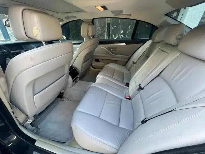 BMW 5 Series 2012 523Li Leading Edition — миниатюра 39
