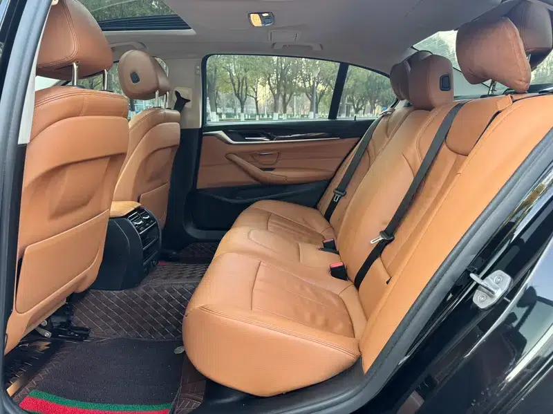 BMW 5 Series 2018 528Li Launch Special Edition — миниатюра 12