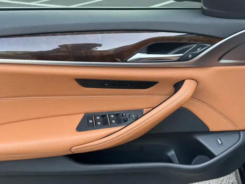 BMW 5 Series 2018 528Li Launch Special Edition — миниатюра 13