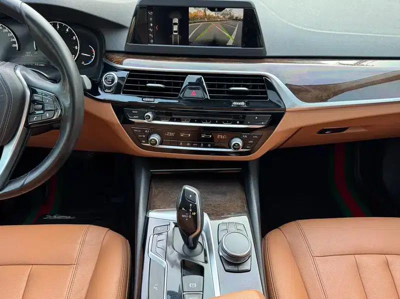 BMW 5 Series 2018 528Li Launch Special Edition — миниатюра 7