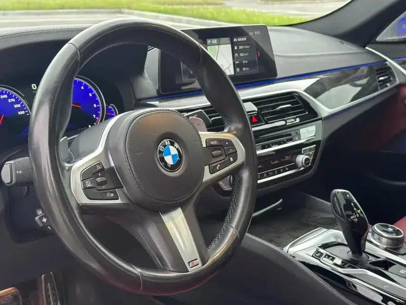 2018 BMW 5 Series Facelift 530Li Leading Edition M Sport Package — миниатюра 13