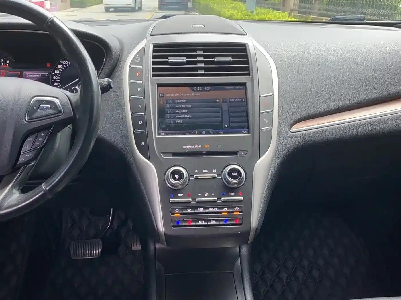 Lincoln MKC 2014 2.0T 2WD Premium Edition — миниатюра 17