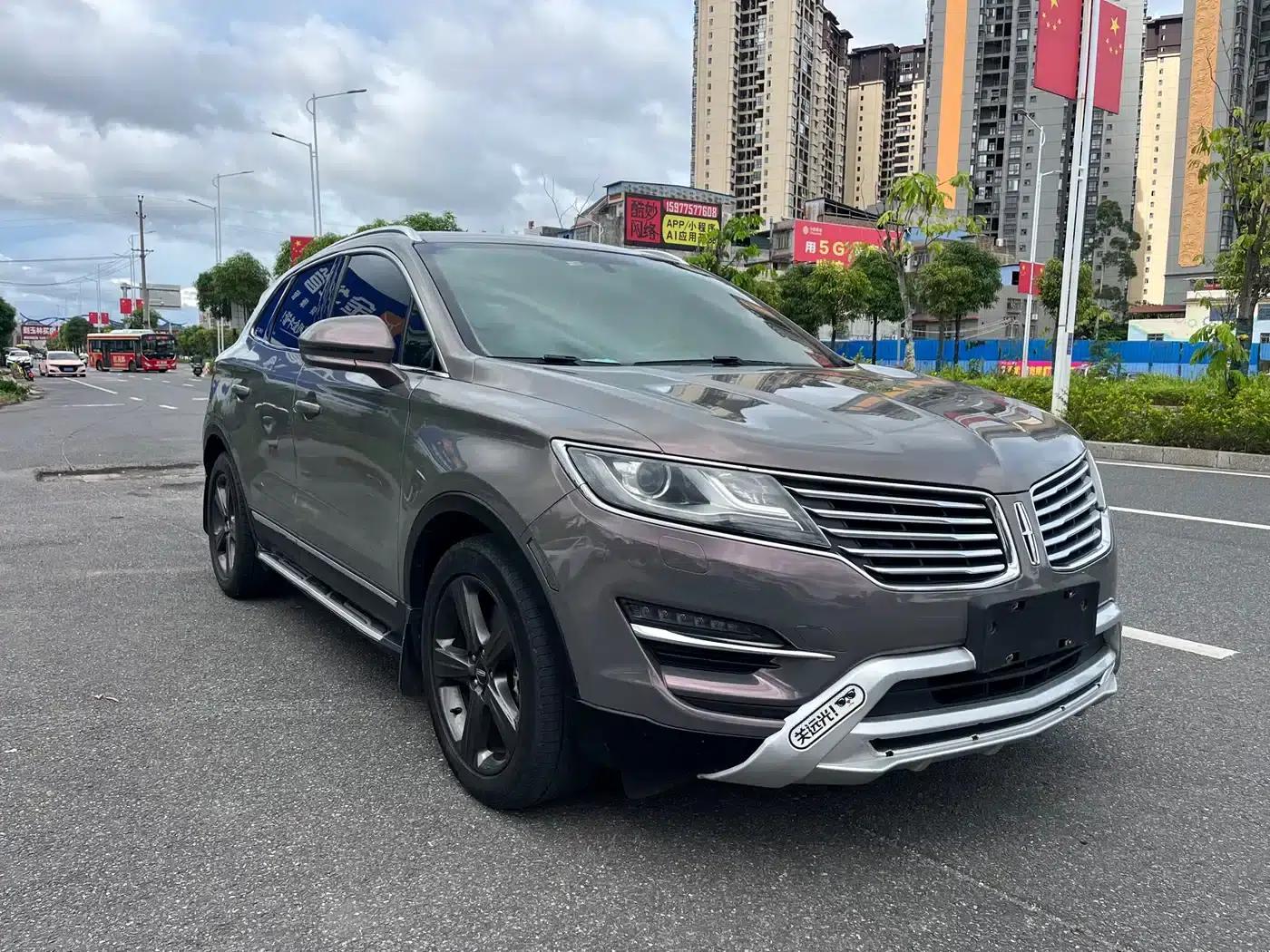 Lincoln MKC 2014 2.0T Two-Wheel Drive Premium Edition — миниатюра 3