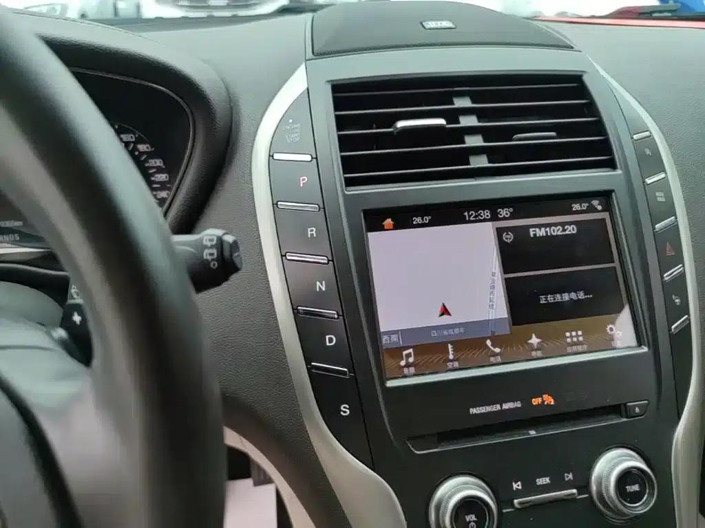 Lincoln MKC 2018 2.0T 2WD Premium Edition — миниатюра 14