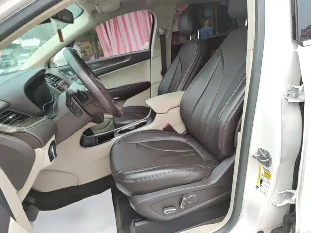 Lincoln MKC 2018 2.0T 2WD Premium Edition — миниатюра 15