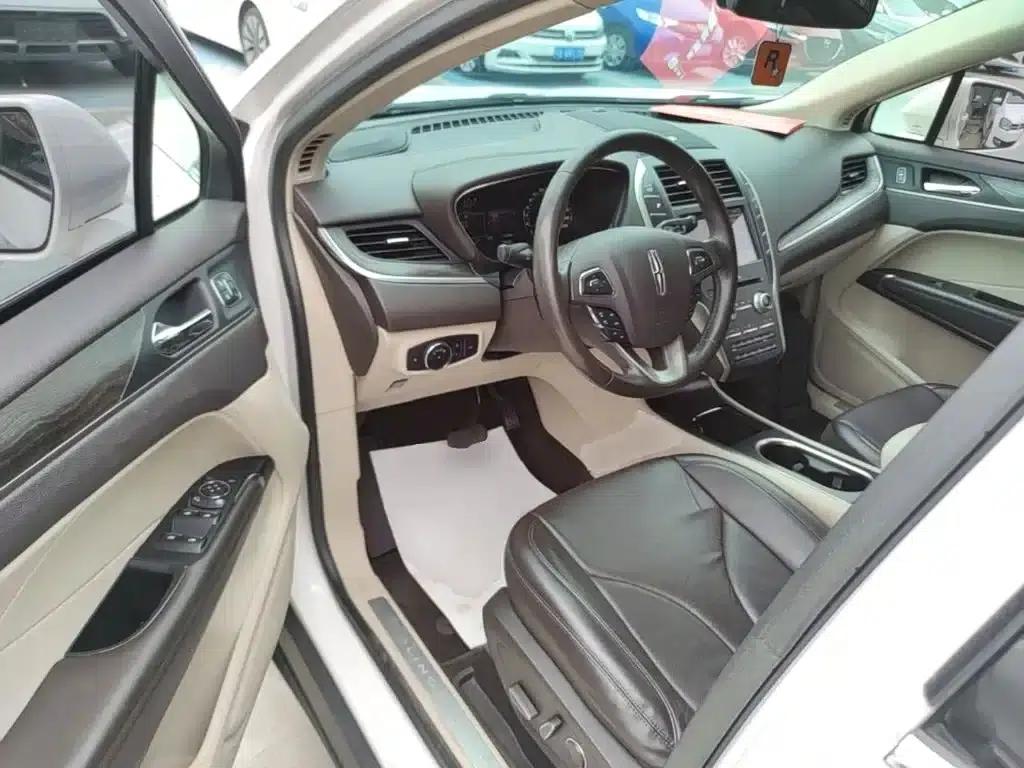 Lincoln MKC 2018 2.0T 2WD Premium Edition — миниатюра 16