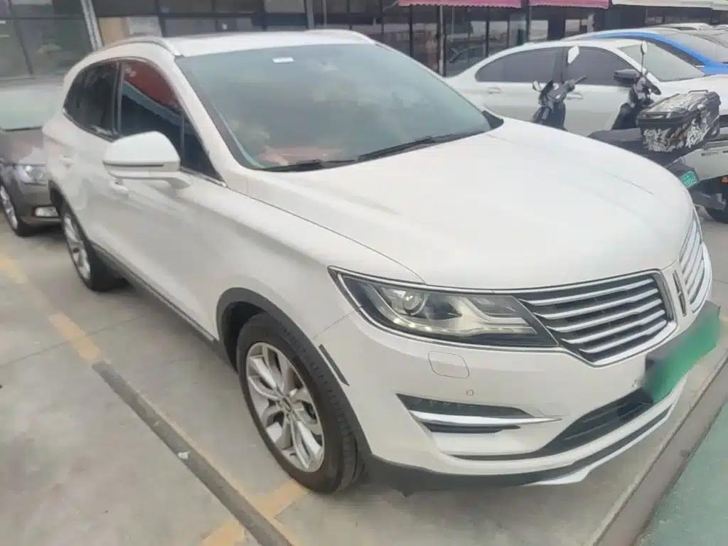 Lincoln MKC 2018 2.0T 2WD Premium Edition — миниатюра 4