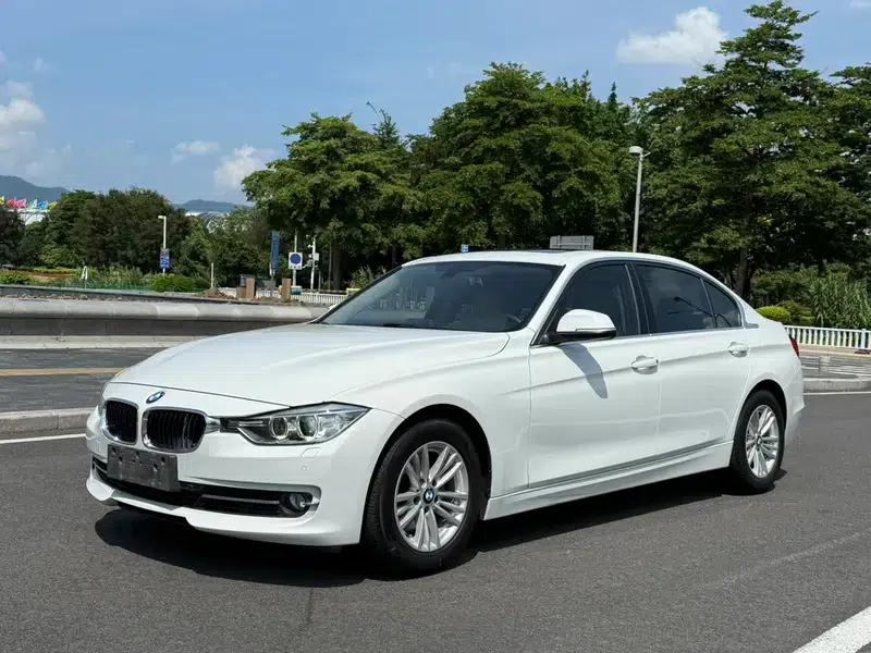BMW 3 Series 2014 320Li Fashion Edition — миниатюра 1