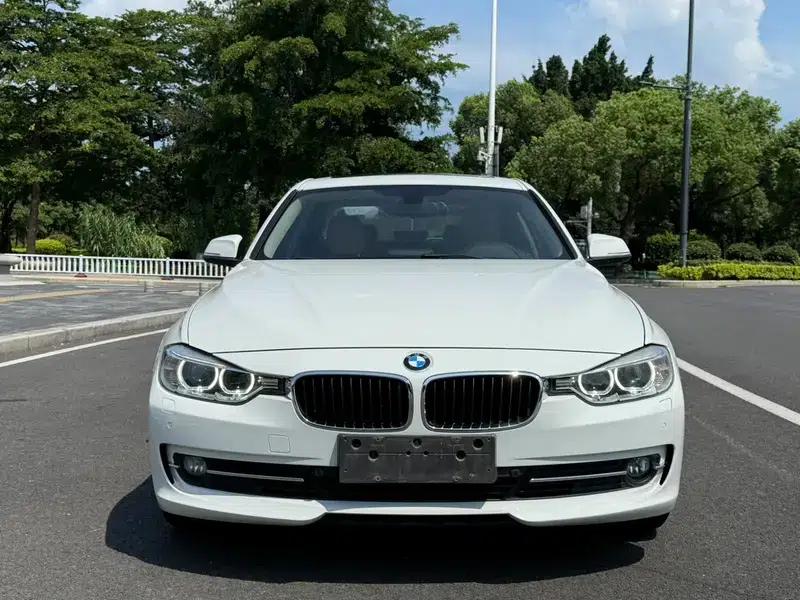 BMW 3 Series 2014 320Li Fashion Edition — миниатюра 2