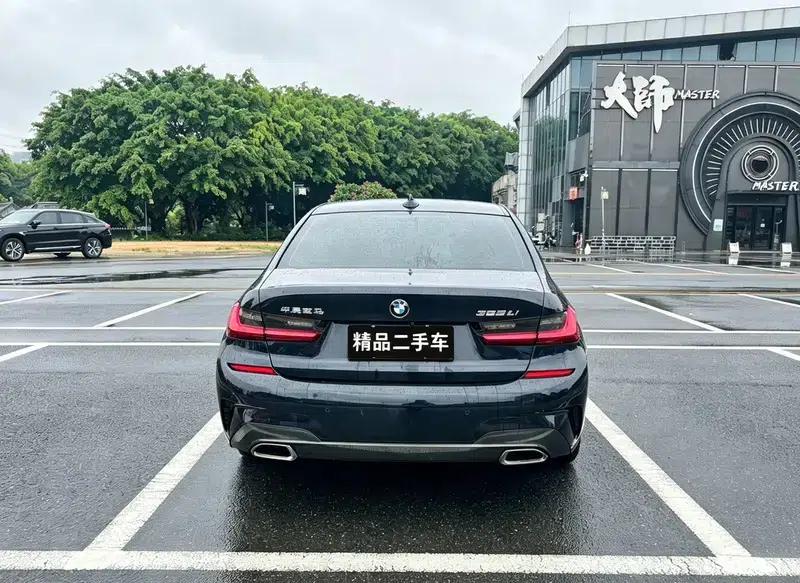 2022 BMW 3 Series 325Li M Sport Package — миниатюра 5