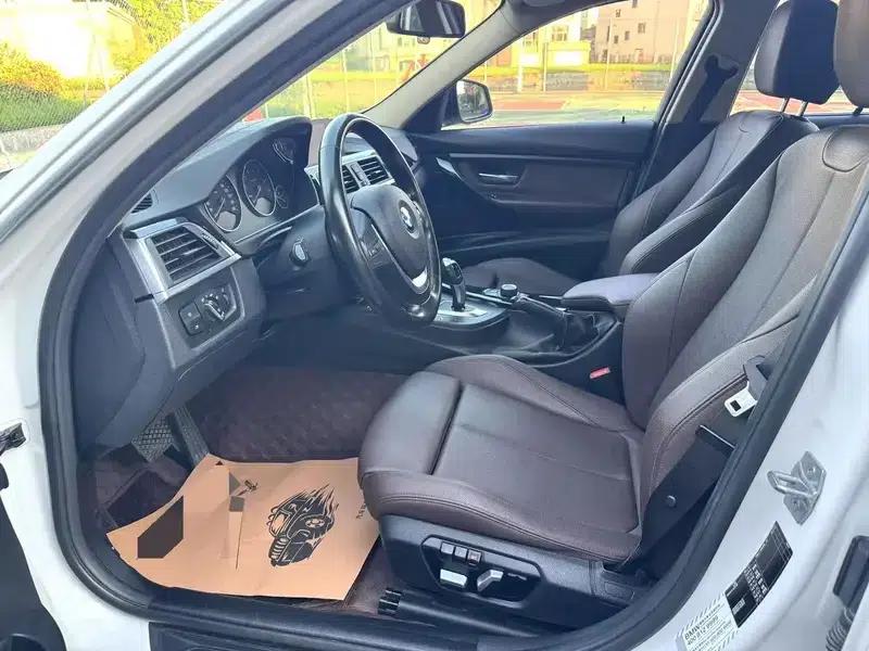 BMW 3 Series 2018 320Li Fashion Edition — миниатюра 9